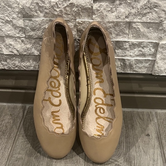Sam Edelman Beige Scalloped Flats size 7 1/2 - Picture 8 of 9